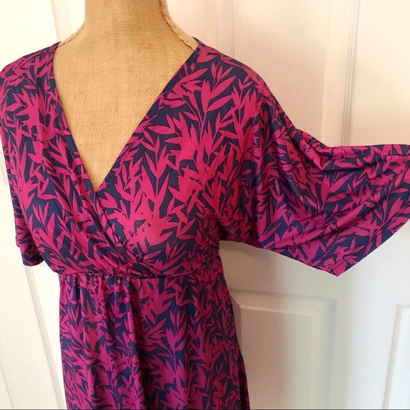 NWT Top It Off Palm Jungle Surplice Front Dress M - Picture 2 of 5